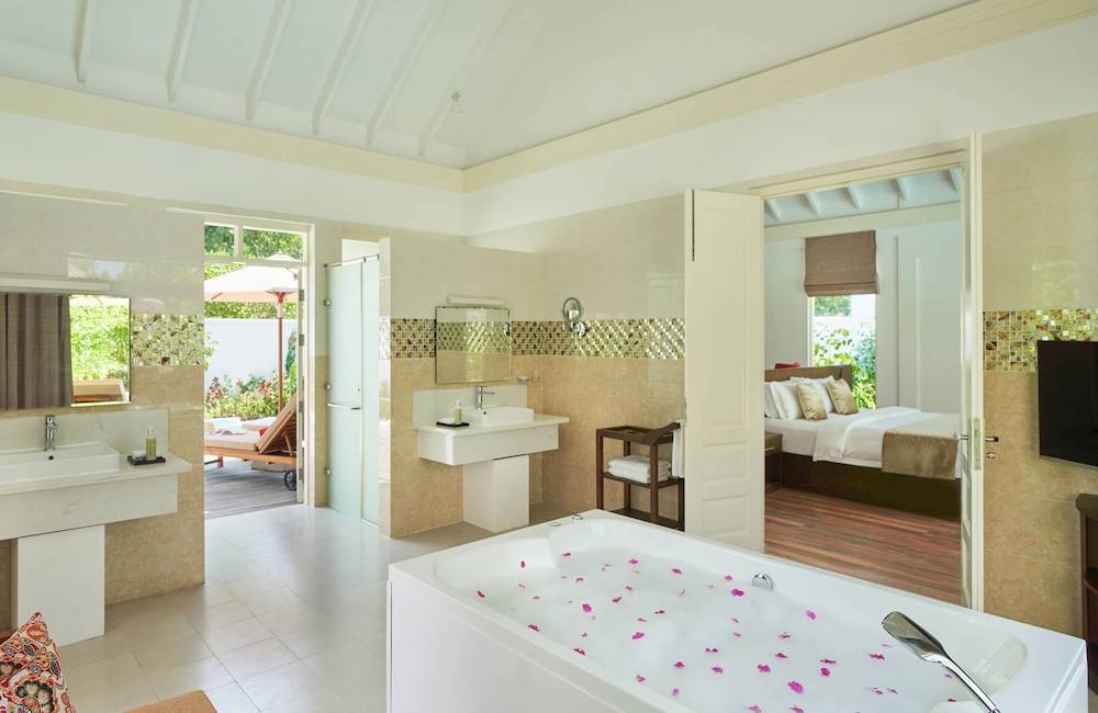 Two-Storey Pool Beach Residence photo 4